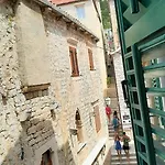 Lejlighed And Town Gate Hvar