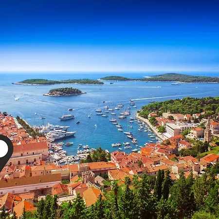 And Town Gate Hvar 흐바르