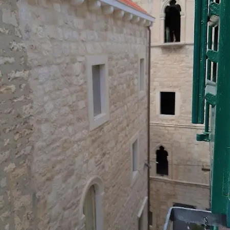 And Town Gate Hvar Apartman *