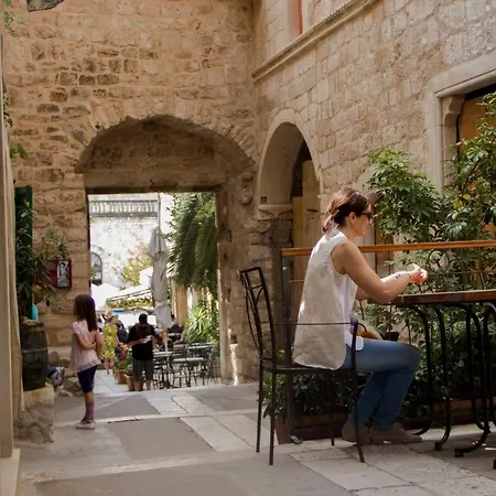 And Town Gate Hvar 아파트
