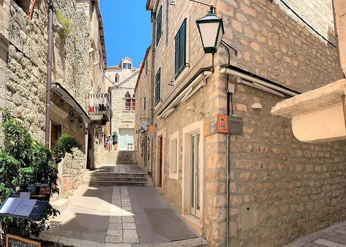 Apartman And Town Gate Hvar Hvar Town