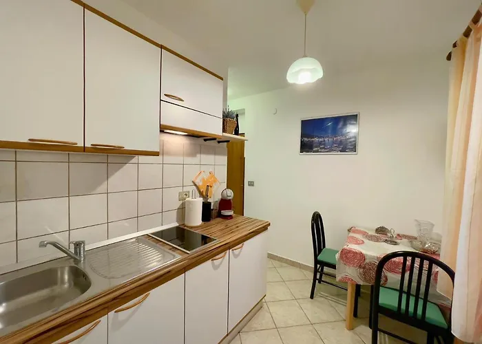 And Town Gate Hvar Apartman *