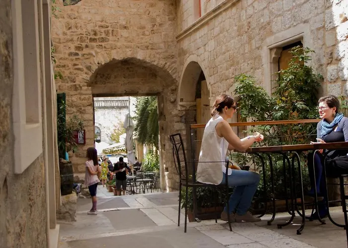 And Town Gate Hvar Apartman